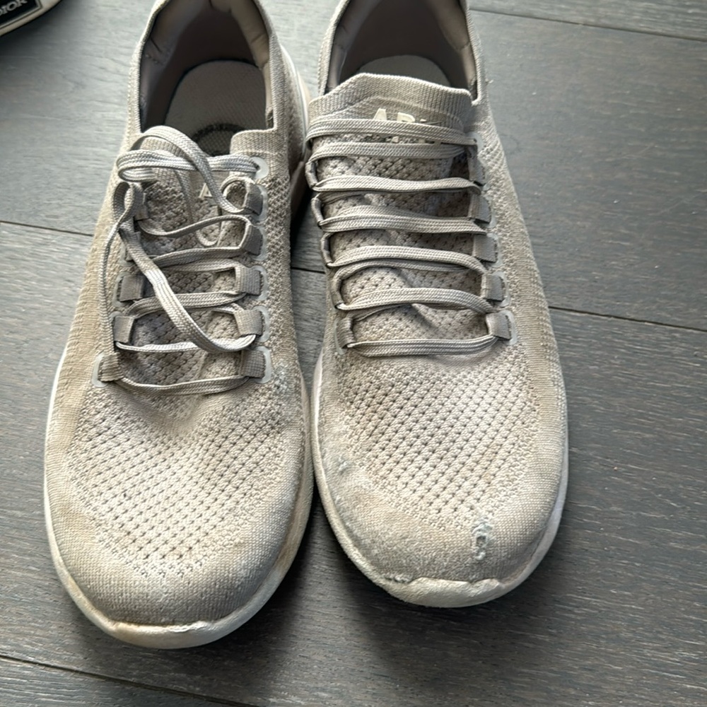 Men’s APL shoe